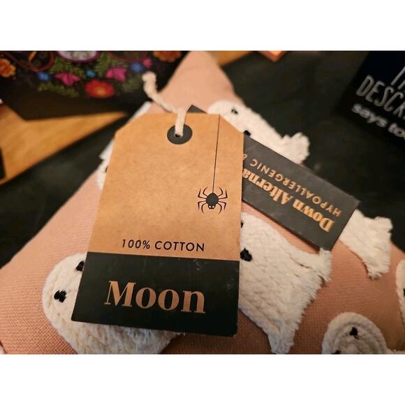 Lumbar Ghost Pillow Down Alternative Feel Hypoallergenic And Vegan By Indigo - Picture 2 of 6